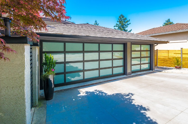 Garage Door Spring Repair in Huntington Beach & Newport Beach, CA: Expert Solutions for a Smooth Door Operation