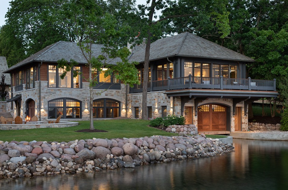 Why New Parents Look for Lake Homes For Sale Near Me When Planning a Calmer Future